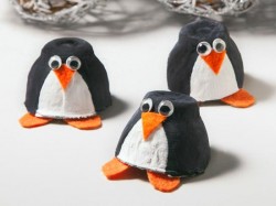 Crafternoons - Paper Plate & Egg Carton  Penguins!